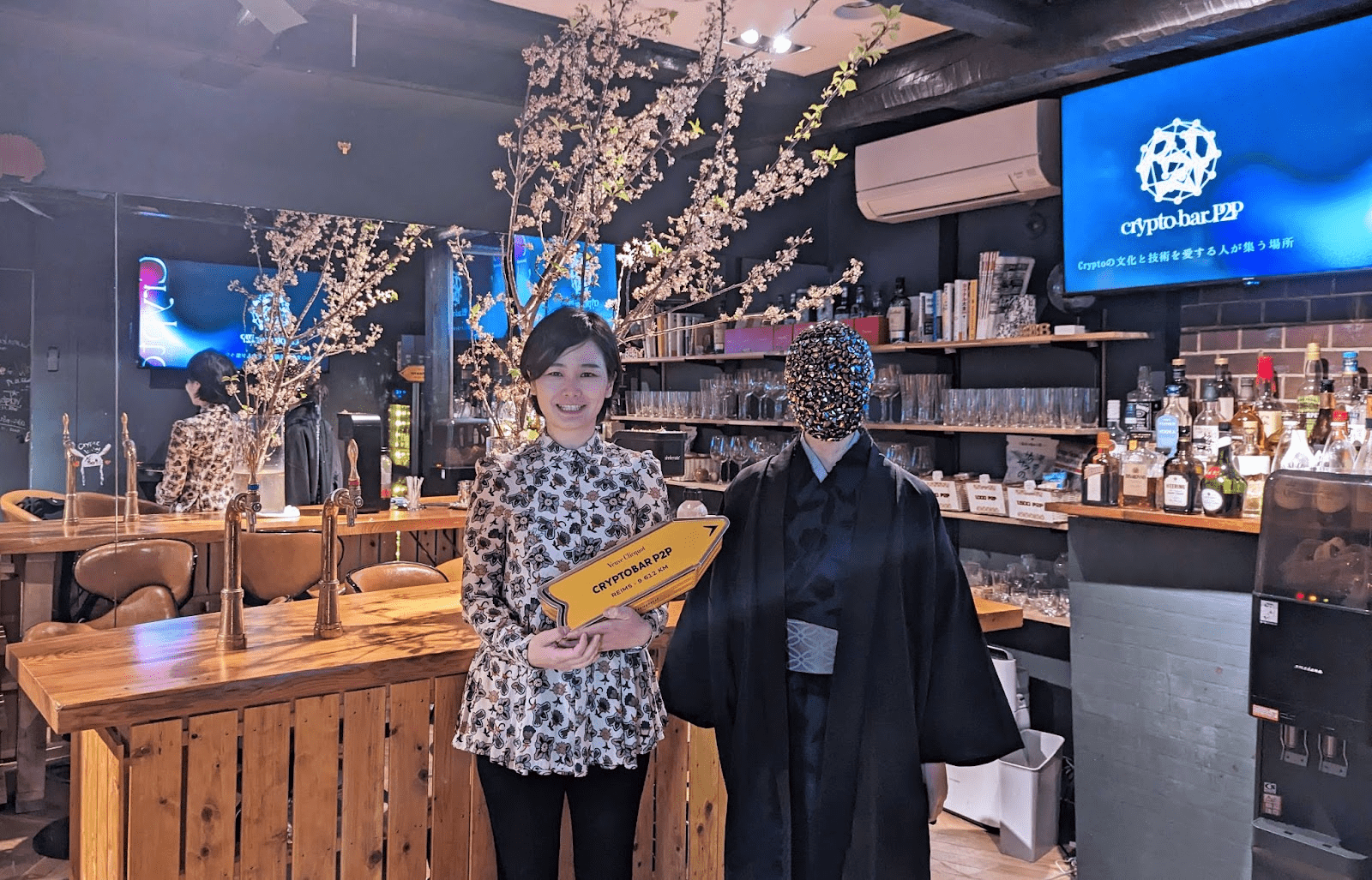 クリプトコミュニティの中心地、CryptoBar P2Pから生まれる新たなチャンスと挑戦 | ブロックチェーン・暗号資産・WEB3業界の求人メディア  | withB